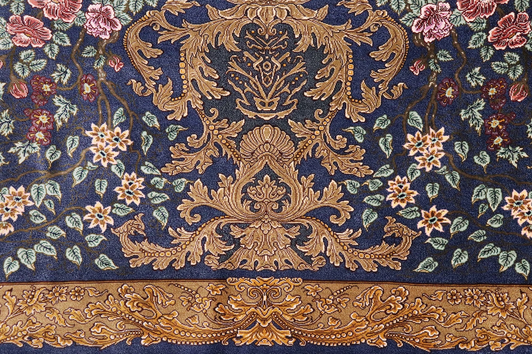 花瓶柄を最も美しく描いた超有名【カディザデ工房】 ミックスブルー クム産シルク ID25019