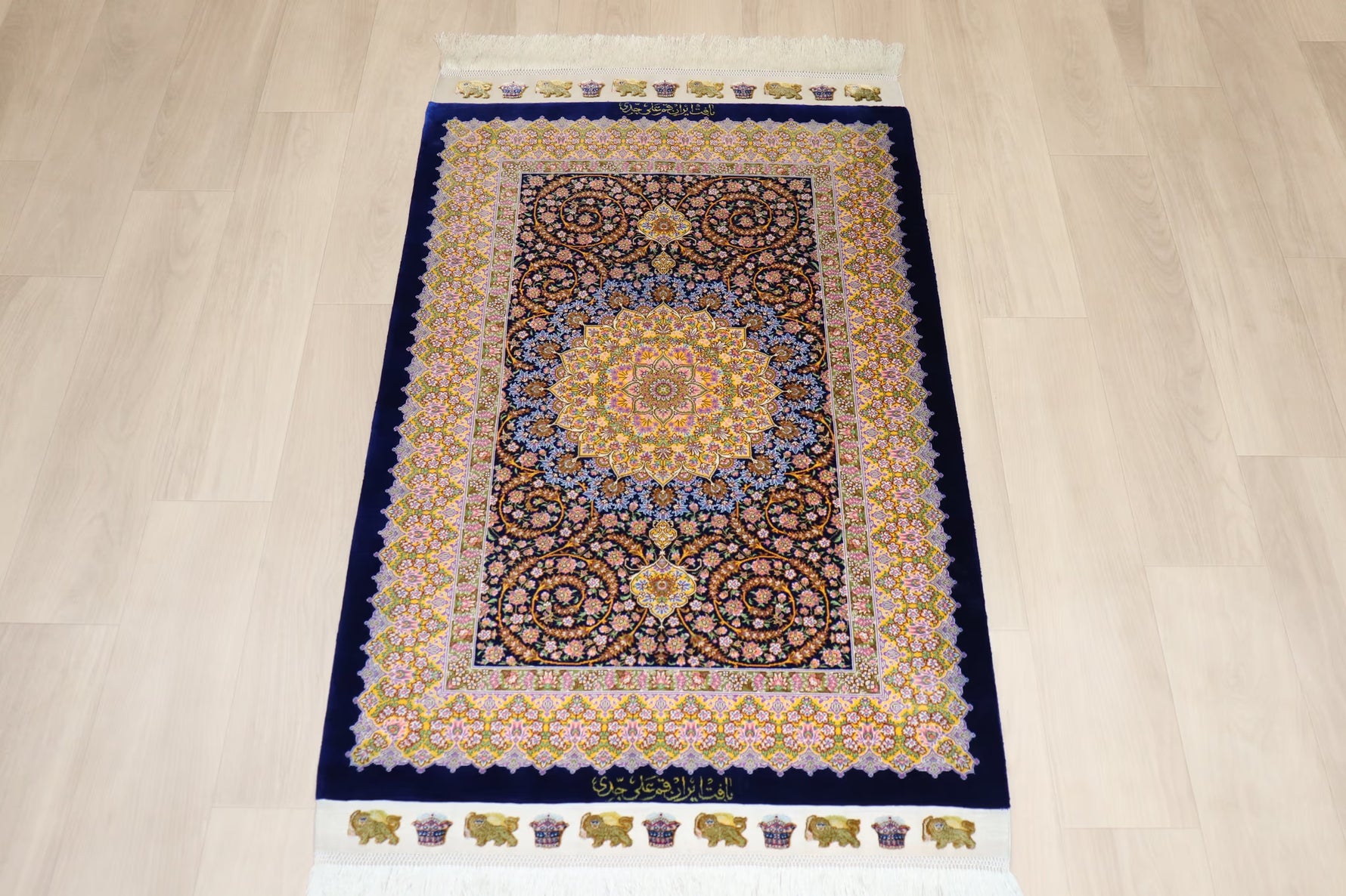 【ジェッディ工房】静寂のネイビーに咲く、黄金の輝きが贈る至高の一枚 ID25031