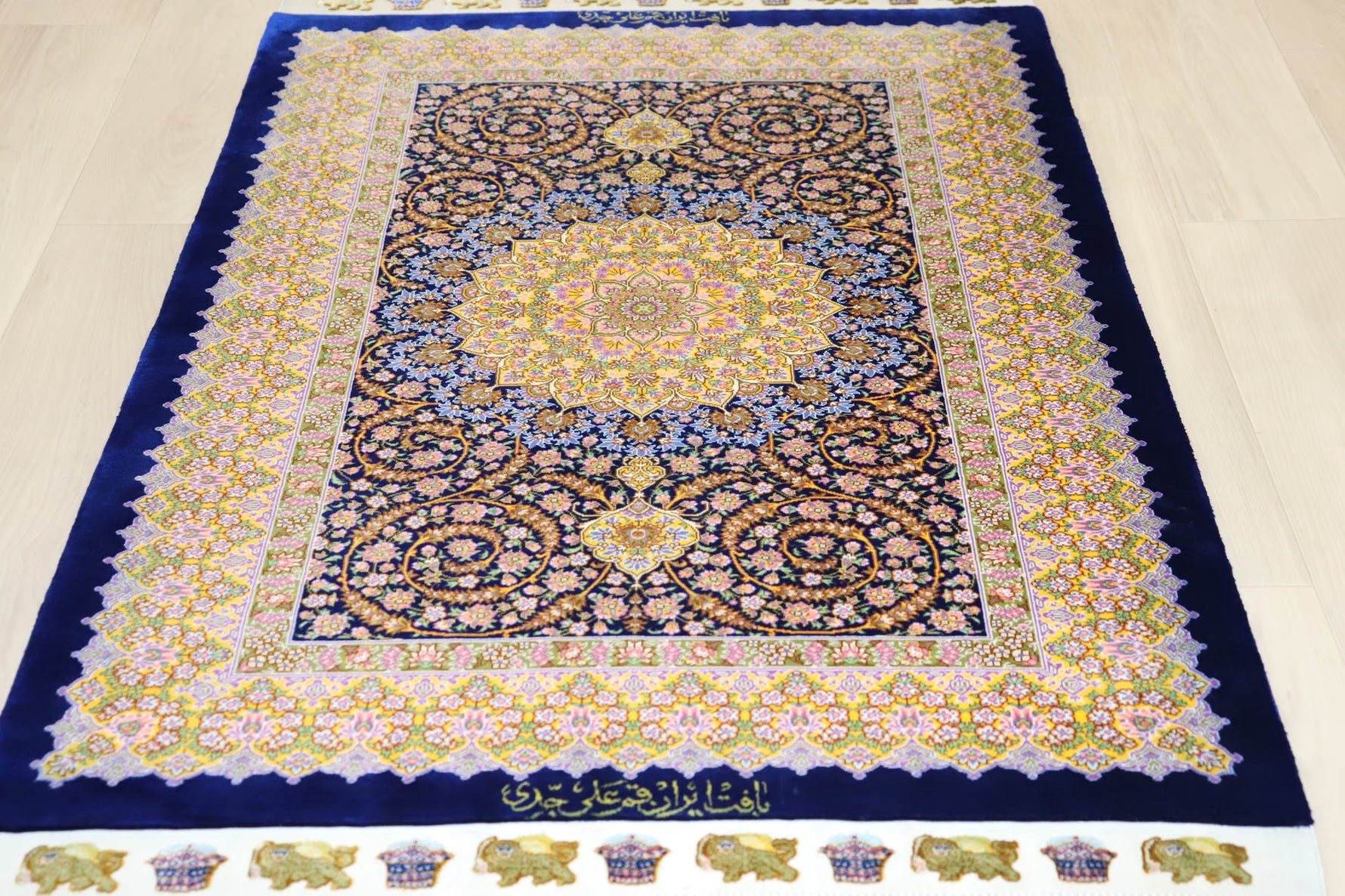 【ジェッディ工房】静寂のネイビーに咲く、黄金の輝きが贈る至高の一枚 ID25031