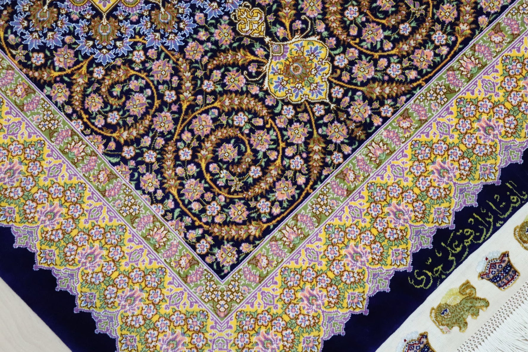 【ジェッディ工房】静寂のネイビーに咲く、黄金の輝きが贈る至高の一枚 ID25031