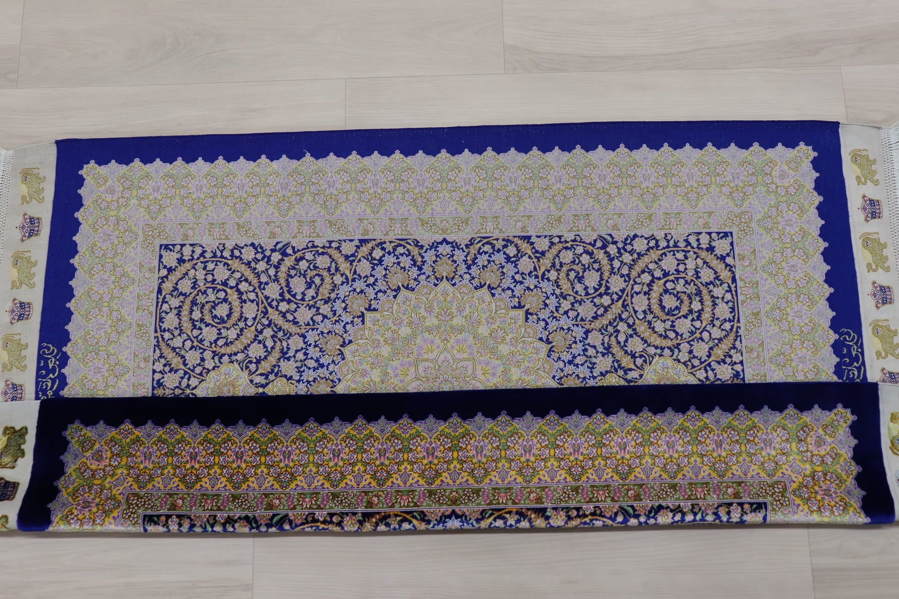 【ジェッディ工房】静寂のネイビーに咲く、黄金の輝きが贈る至高の一枚 ID25031