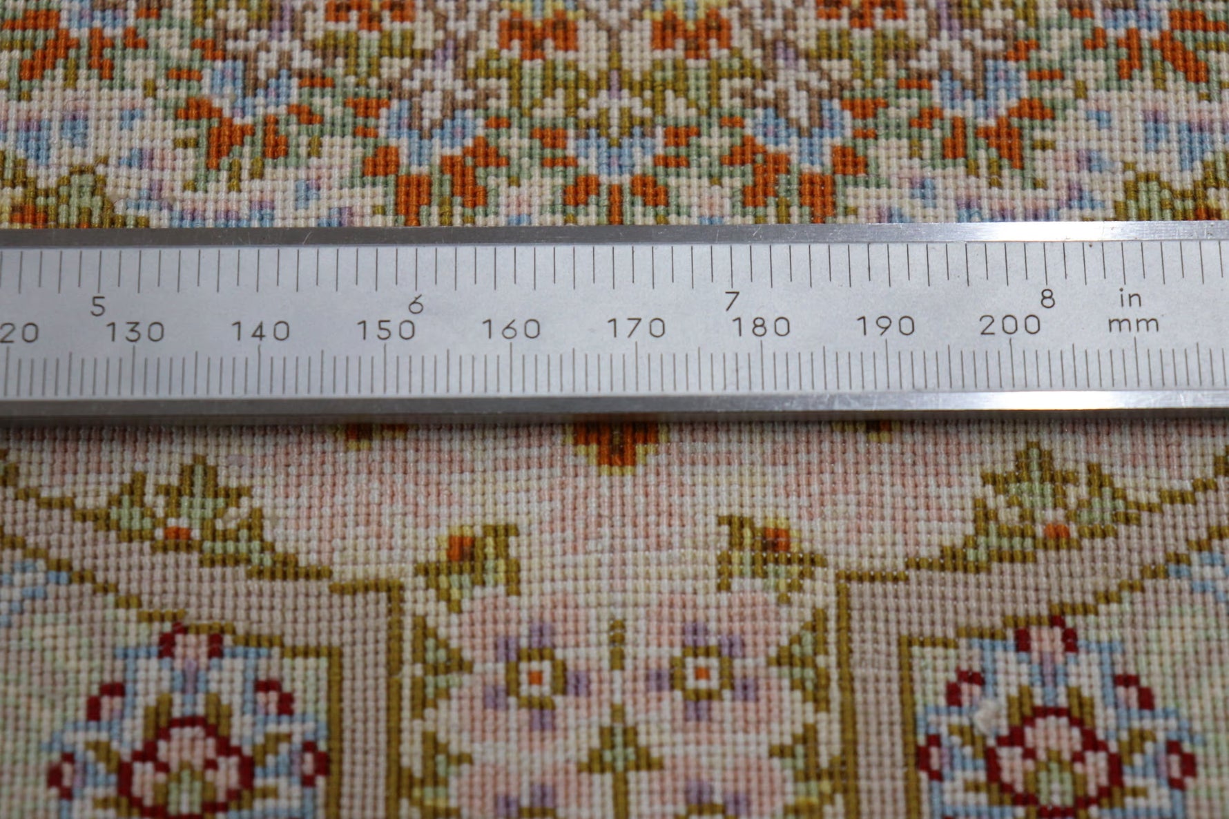 【ジェッディ工房】洗練された大人のベージュと淡い色彩が織りなす 極上のハーモニー　ID25032