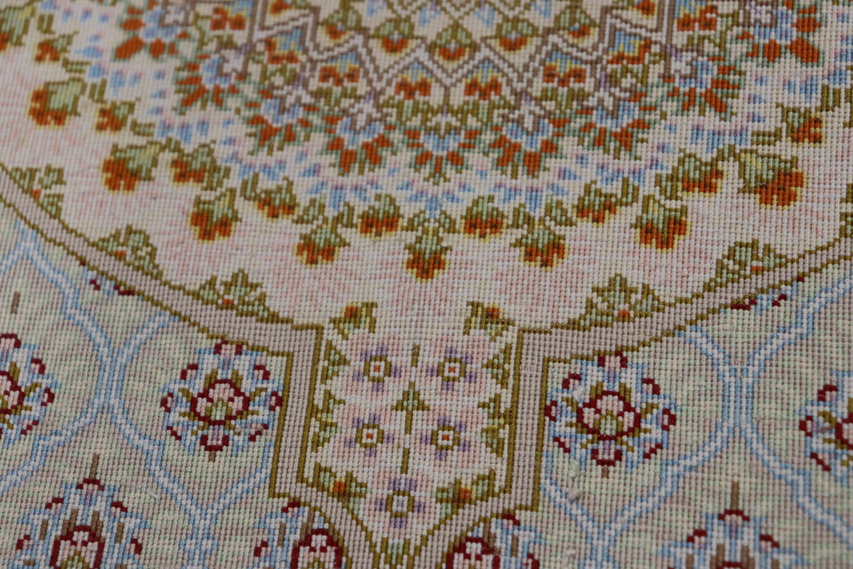 【ジェッディ工房】洗練された大人のベージュと淡い色彩が織りなす 極上のハーモニー　ID25032