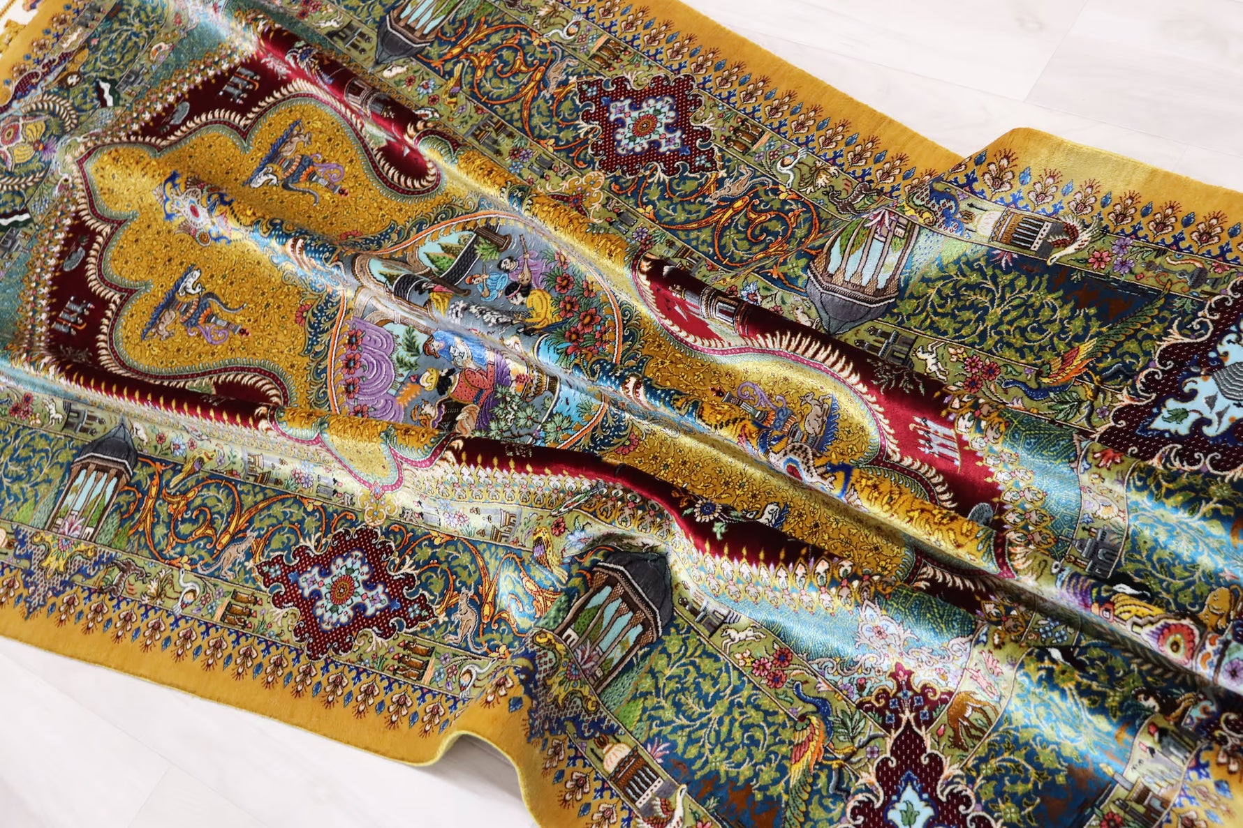 悠久の時を超える、古代ペルシャの栄華 名門【マスウード・ジャムシディ】が蘇らせた歴史絵巻　クム産シルク ID25034