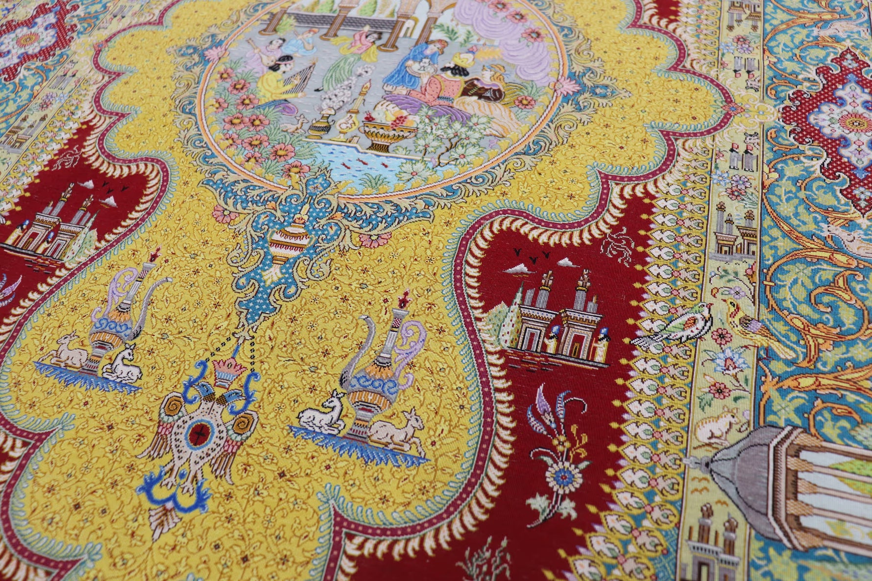 悠久の時を超える、古代ペルシャの栄華 名門【マスウード・ジャムシディ】が蘇らせた歴史絵巻　クム産シルク ID25034